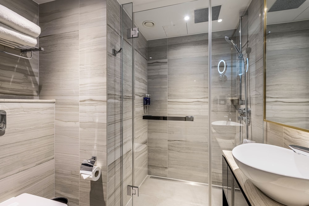 Botolph, Deluxe, King Bed، Leonardo Hotel London Aldgate - Formerly Hotel Saint 4/5