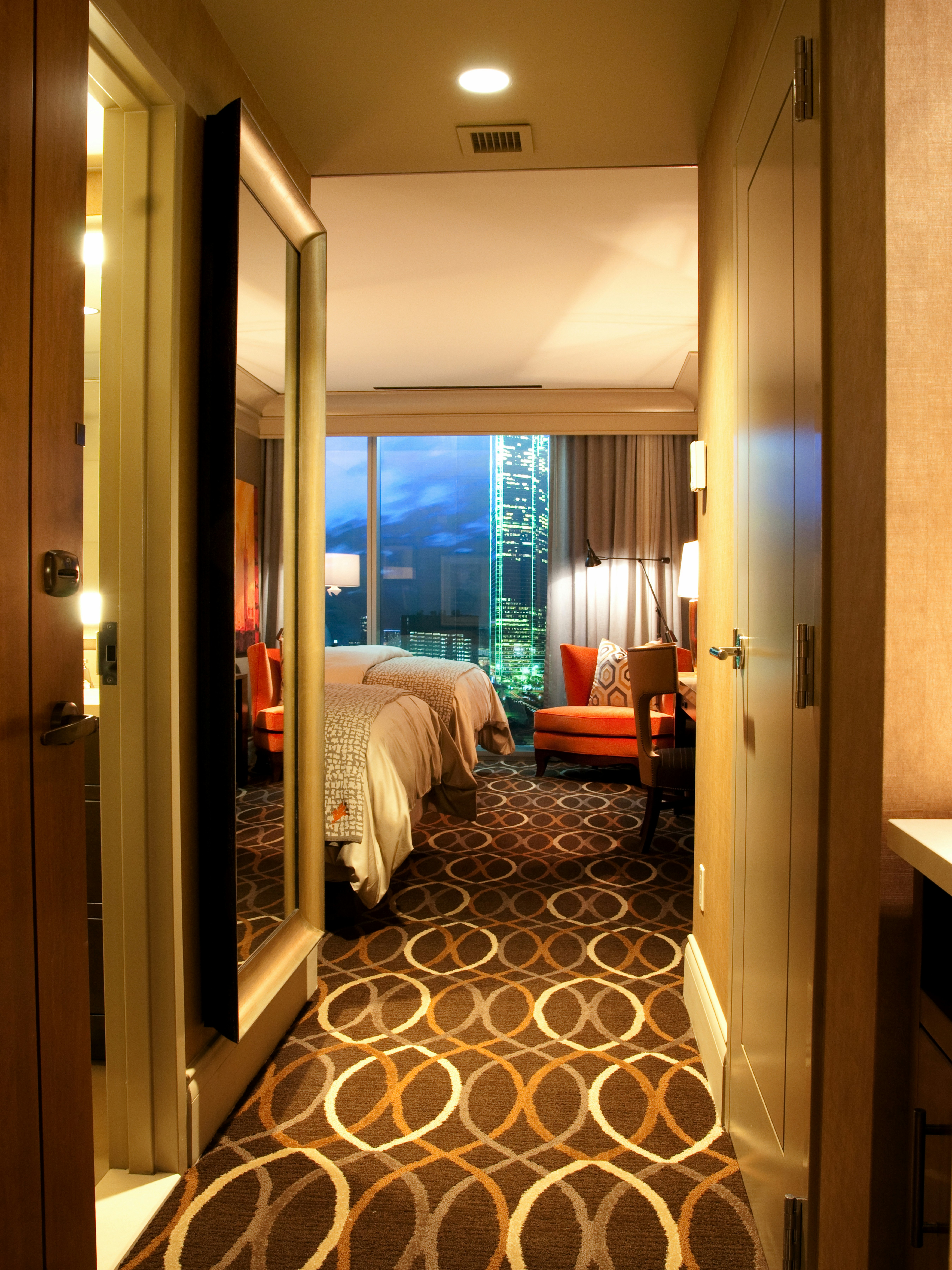 OMNI DALLAS HOTEL 92/92