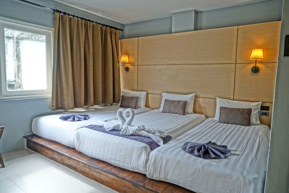 Montree Phuket Hotel 13/50