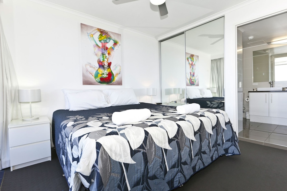 Surf Regency 22/72