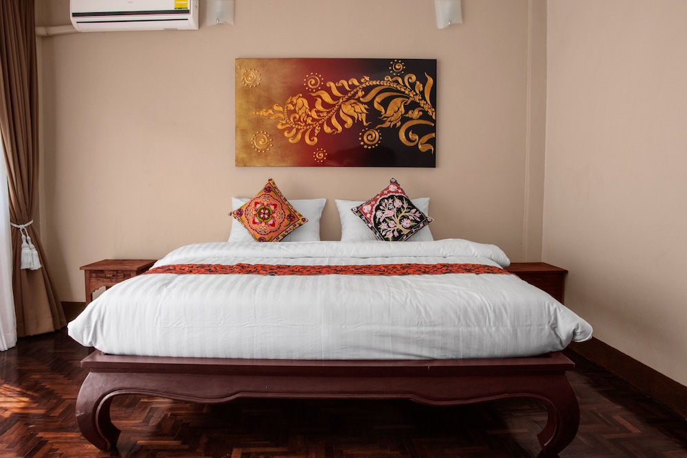 Kamala S Boutique Guesthouse 24/67