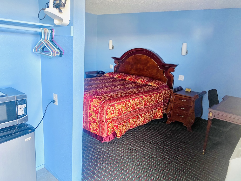 A Fisher's Inn Motel 45/63