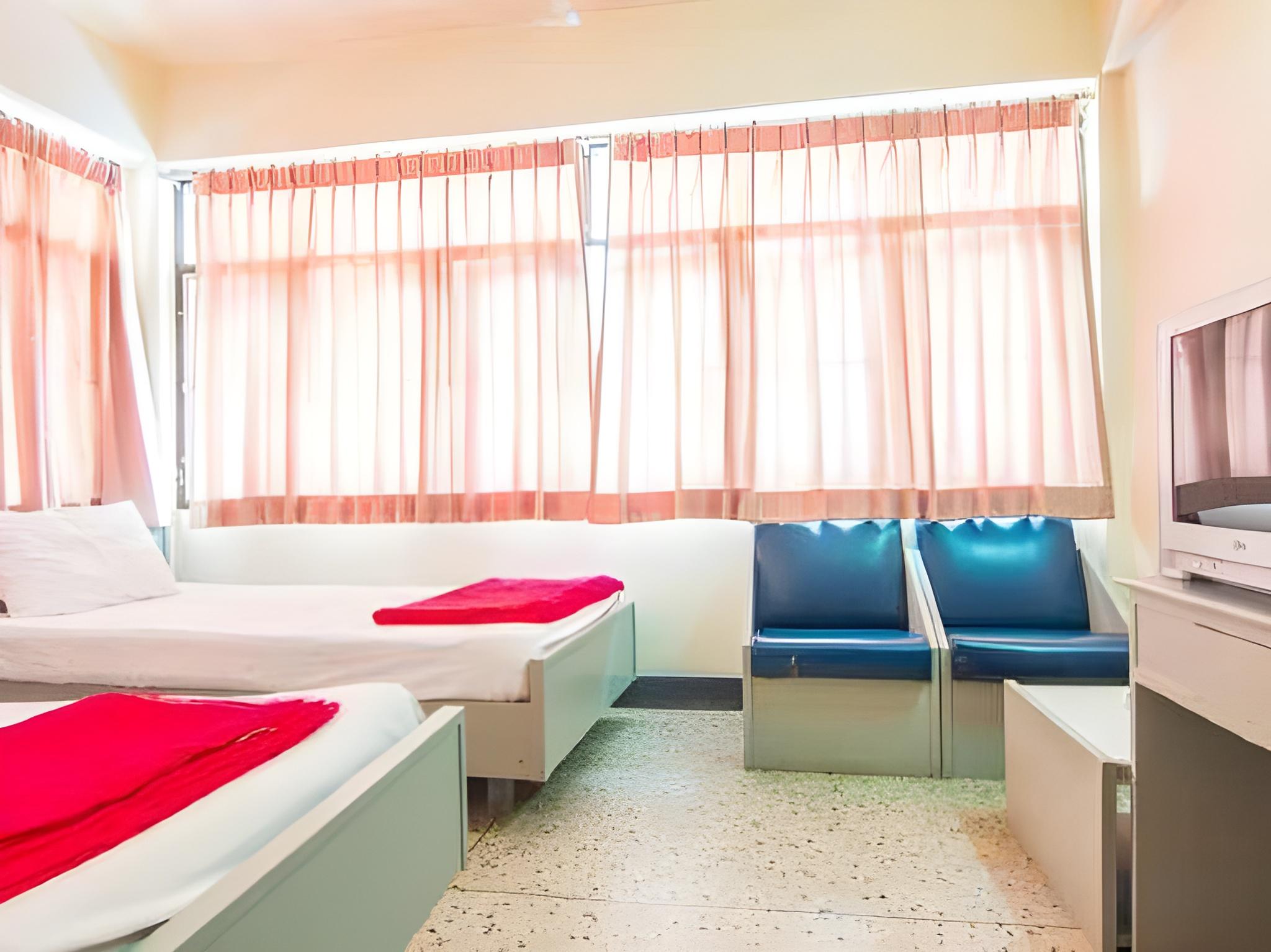 Economy, Twin Beds, with Fan