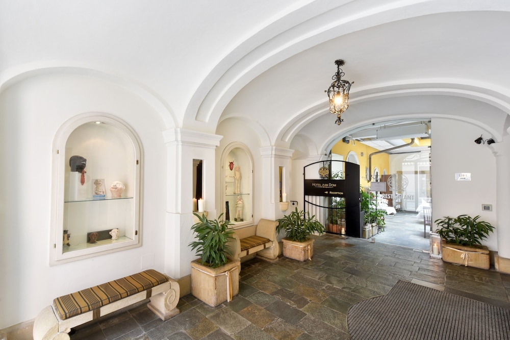 Hotel Zum Dom Palais Inzaghi 51/66
