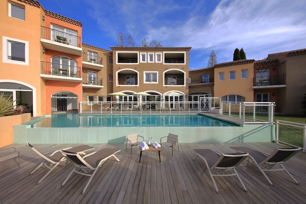 Adonis Mougins 12/54