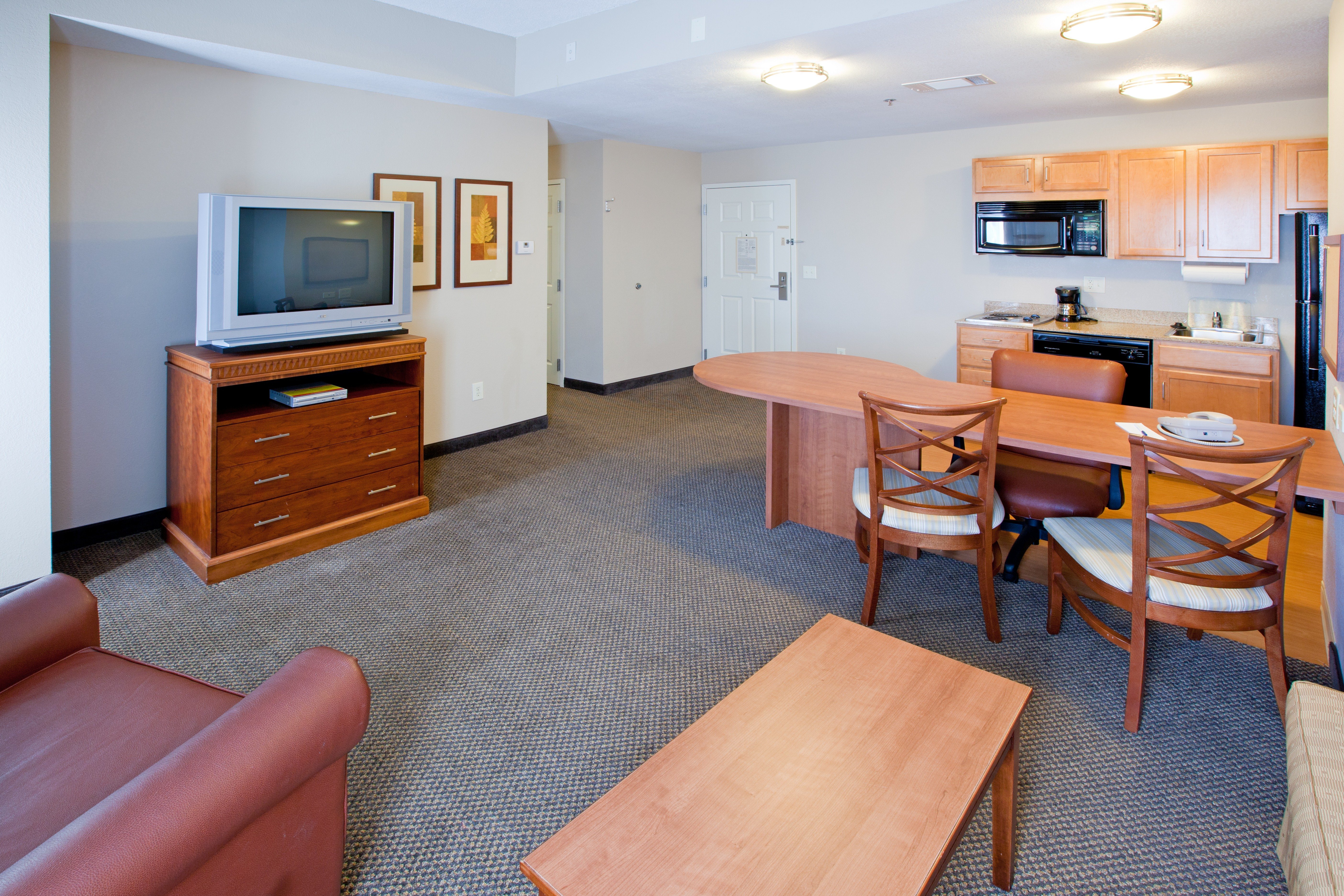 Candlewood Suites Indianapolis Downtown Medical District 33/73