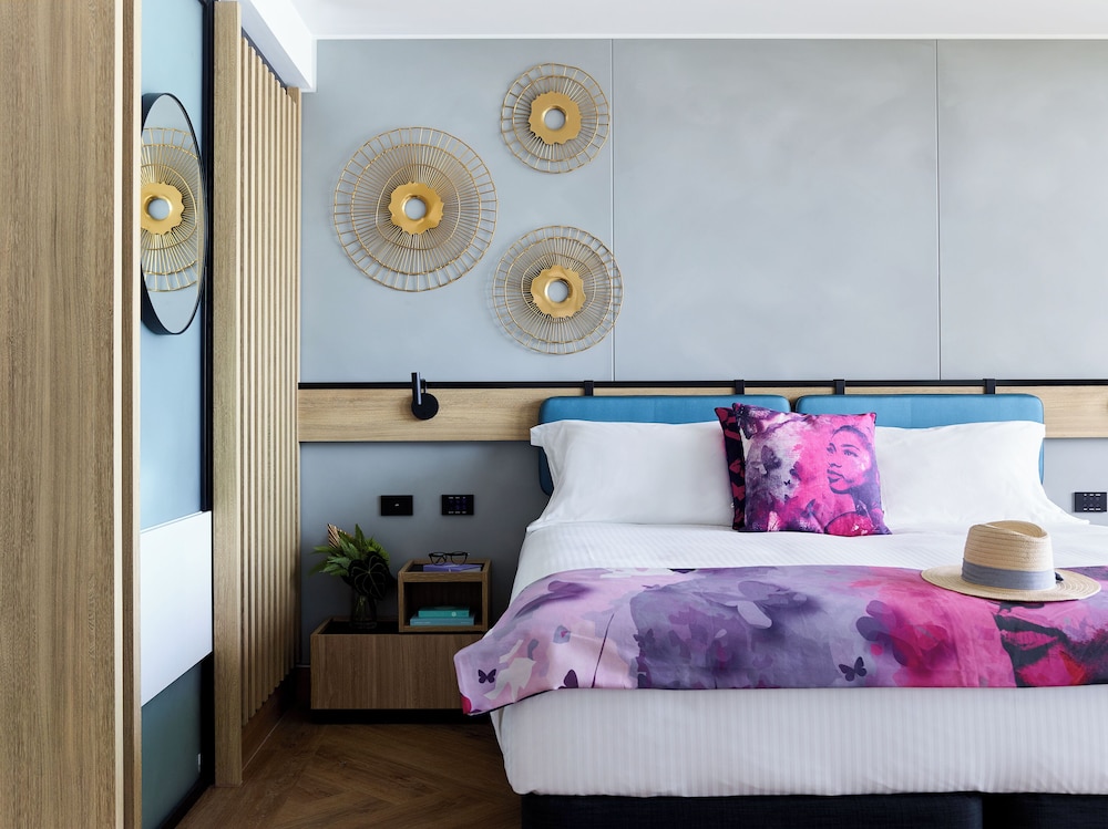 Urban, King Bed, Balcony