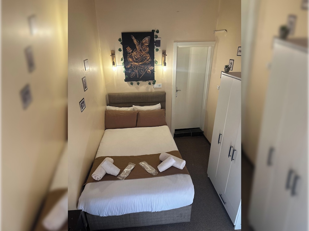 Guner Hotel 20/42
