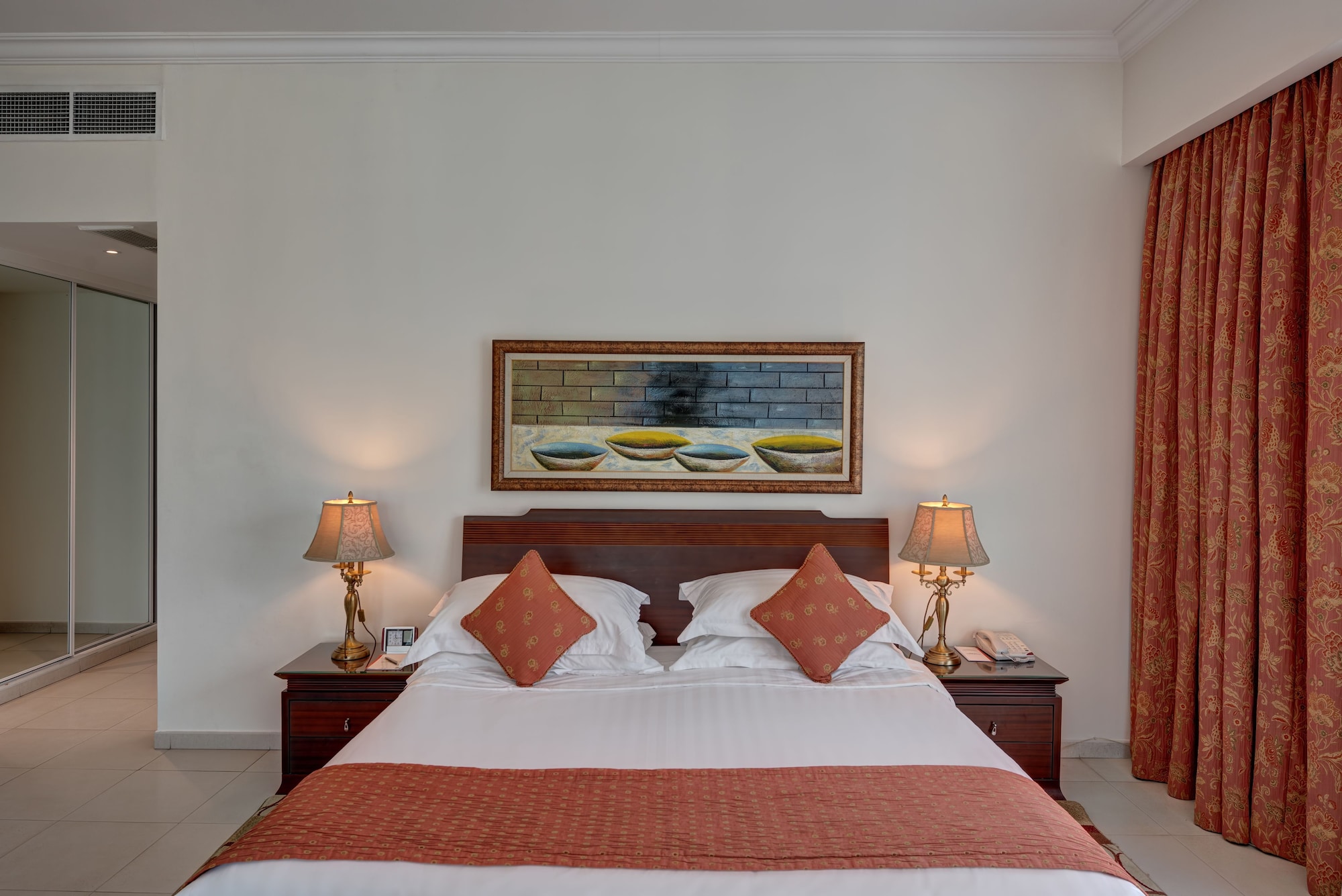 3 BEDROOMS, DELUXE, APARTMENT