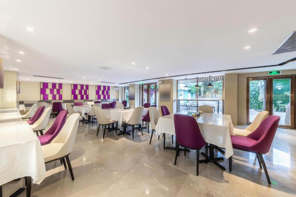 Lavande Hotel (Shenzhenwan Houhai Avenue) 36/45