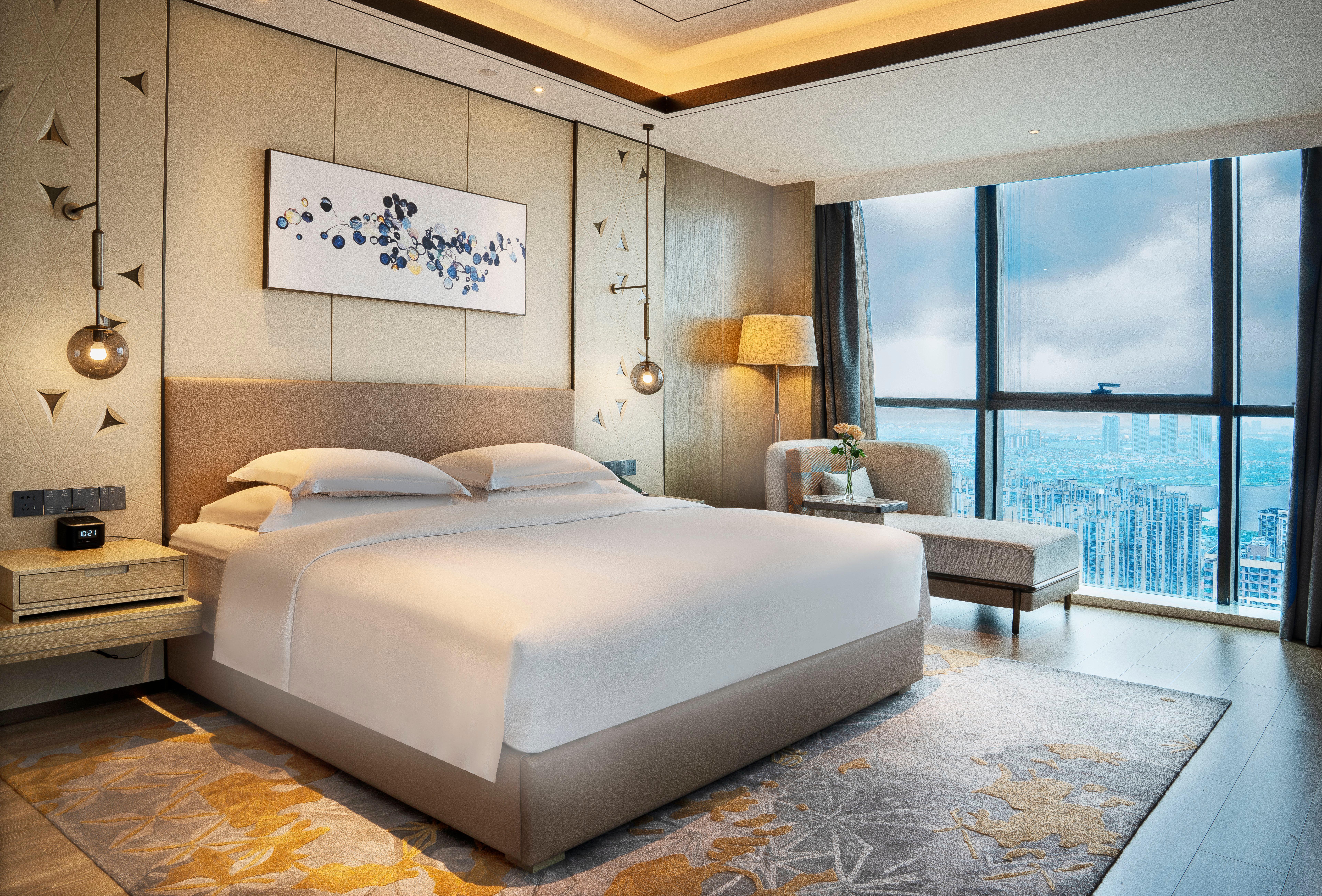 1 Bedroom, Suite, High Floor