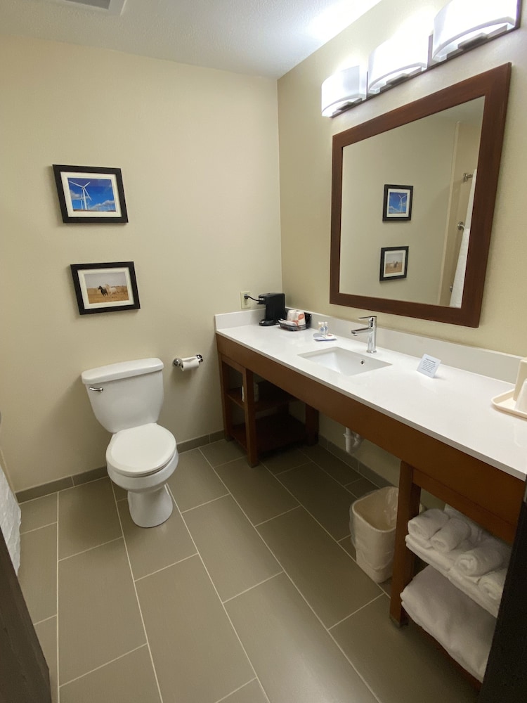 Comfort Inn & Suites Goodland, KS 24/47