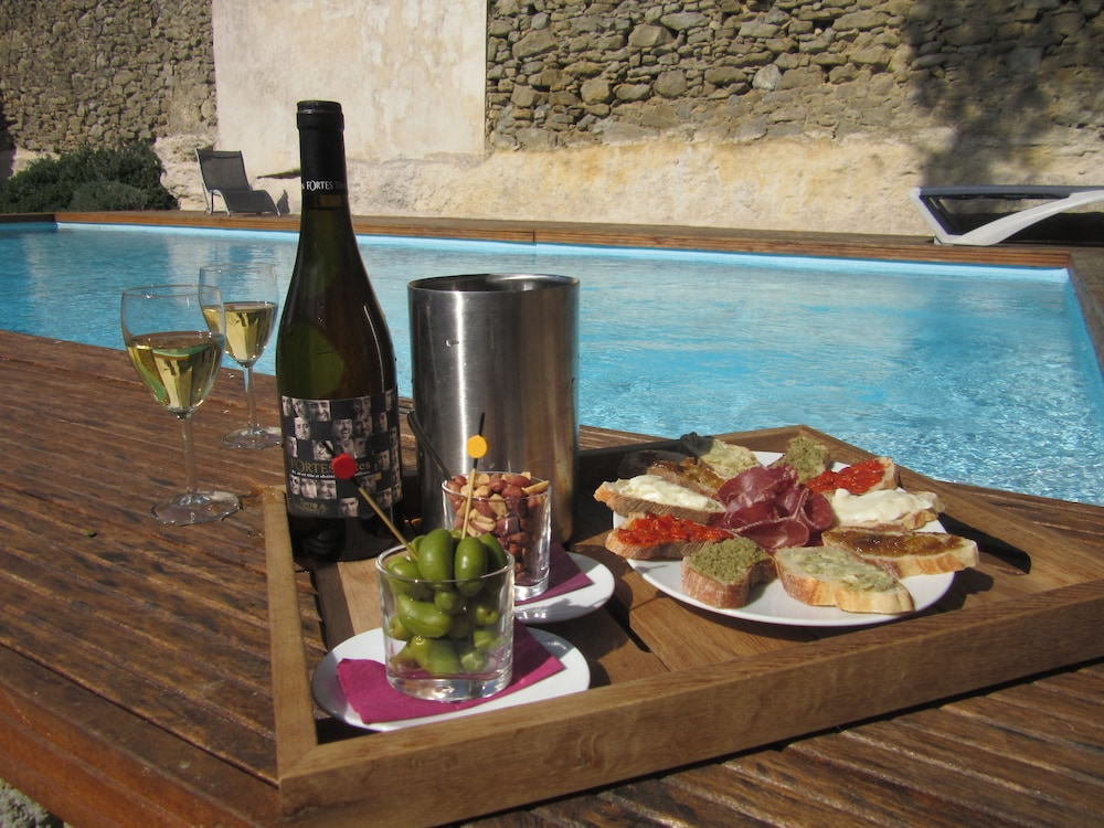 HOTEL CHATEAU DE PALAJA 52/68