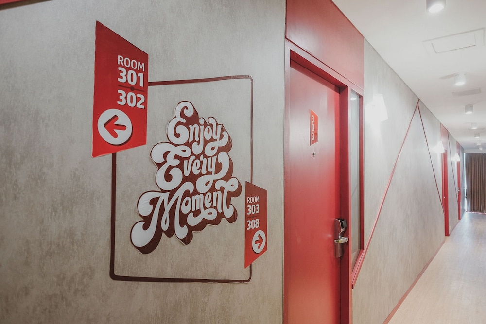 Reddoorz Plus @ Thamrin 37/50