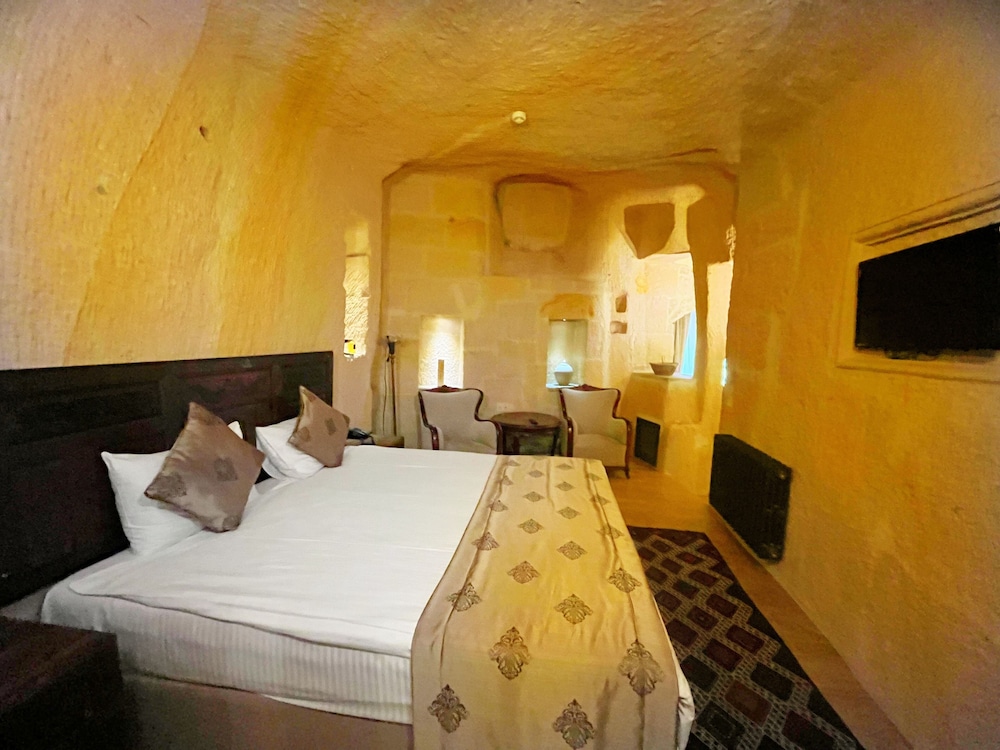 Acropolis Cave Suites 17/50