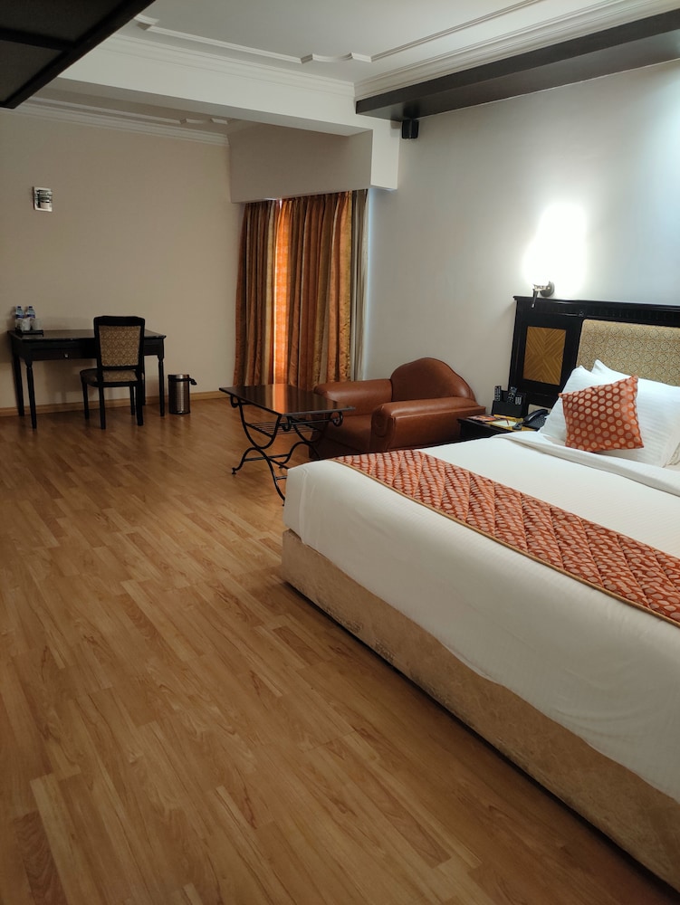 SRM HOTEL 9/41