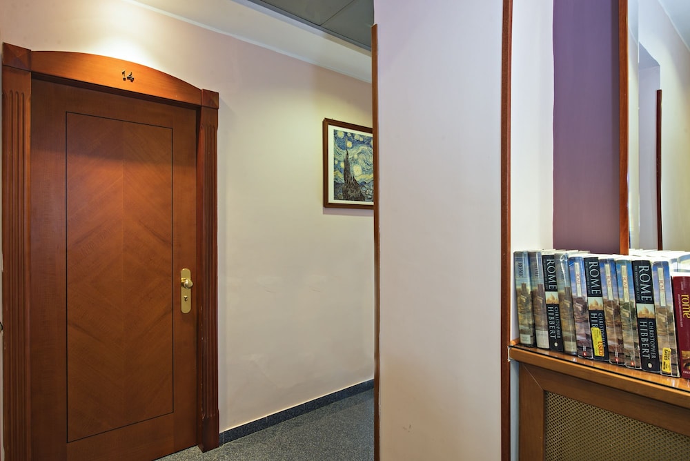 Hotel Ercoli 13/32