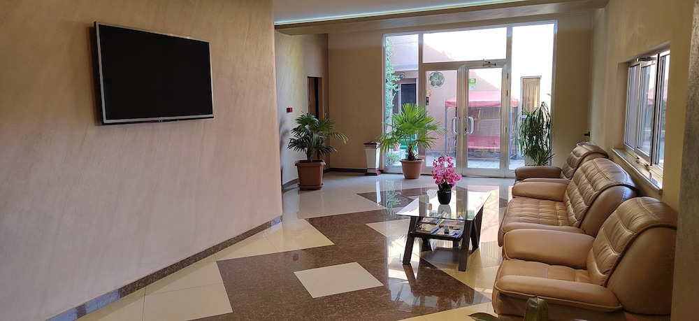 Areg Hotel 103/113