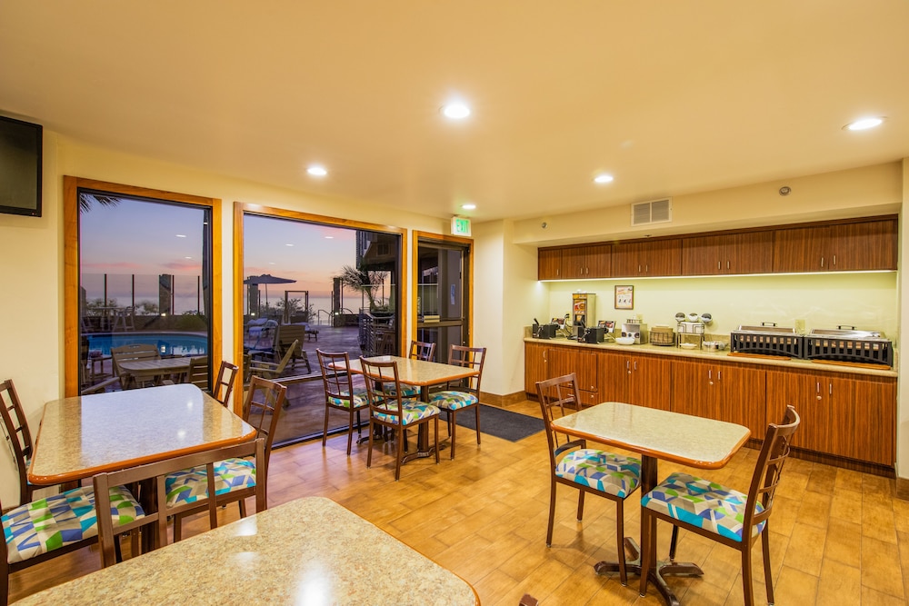 Inn at the Cove 34/64
