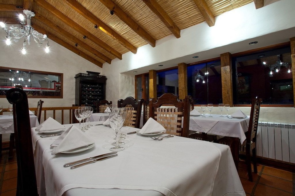 Marques de Tojo Hotel 55/63