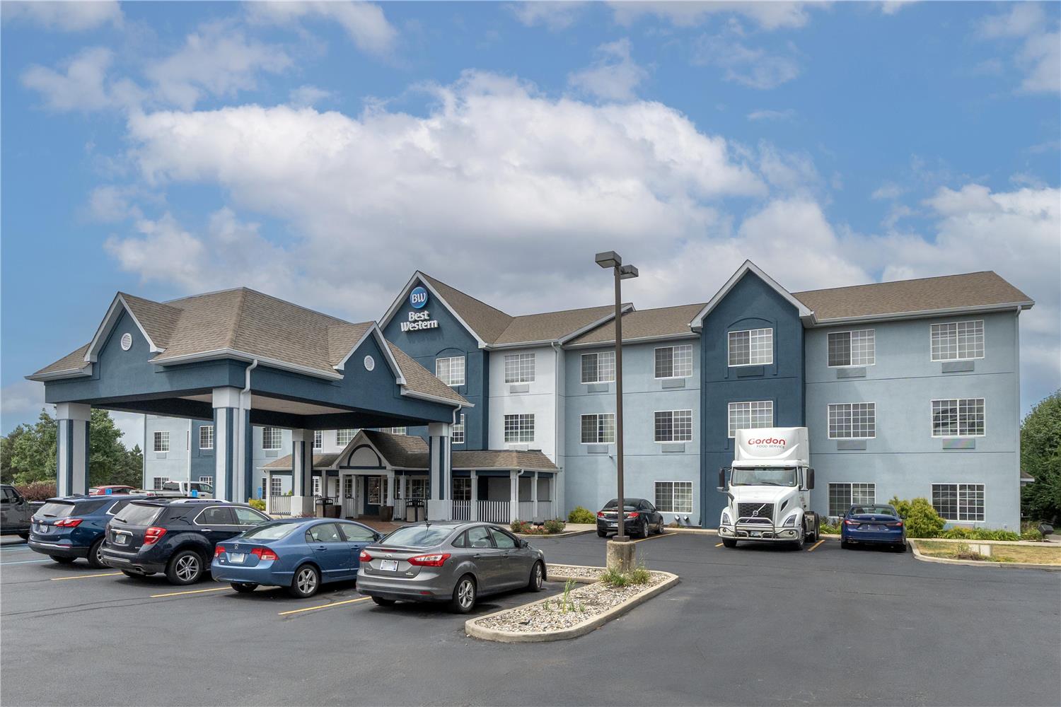 Best Western Fort Wayne Inn & Suites North 12/15