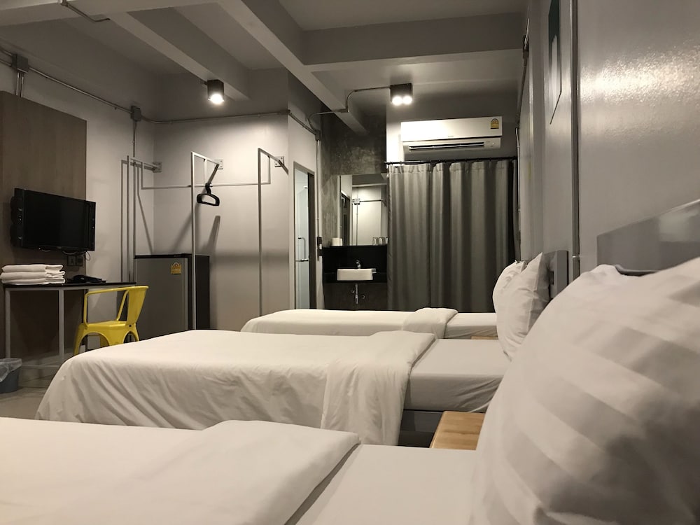 S1 Hostel 24/61