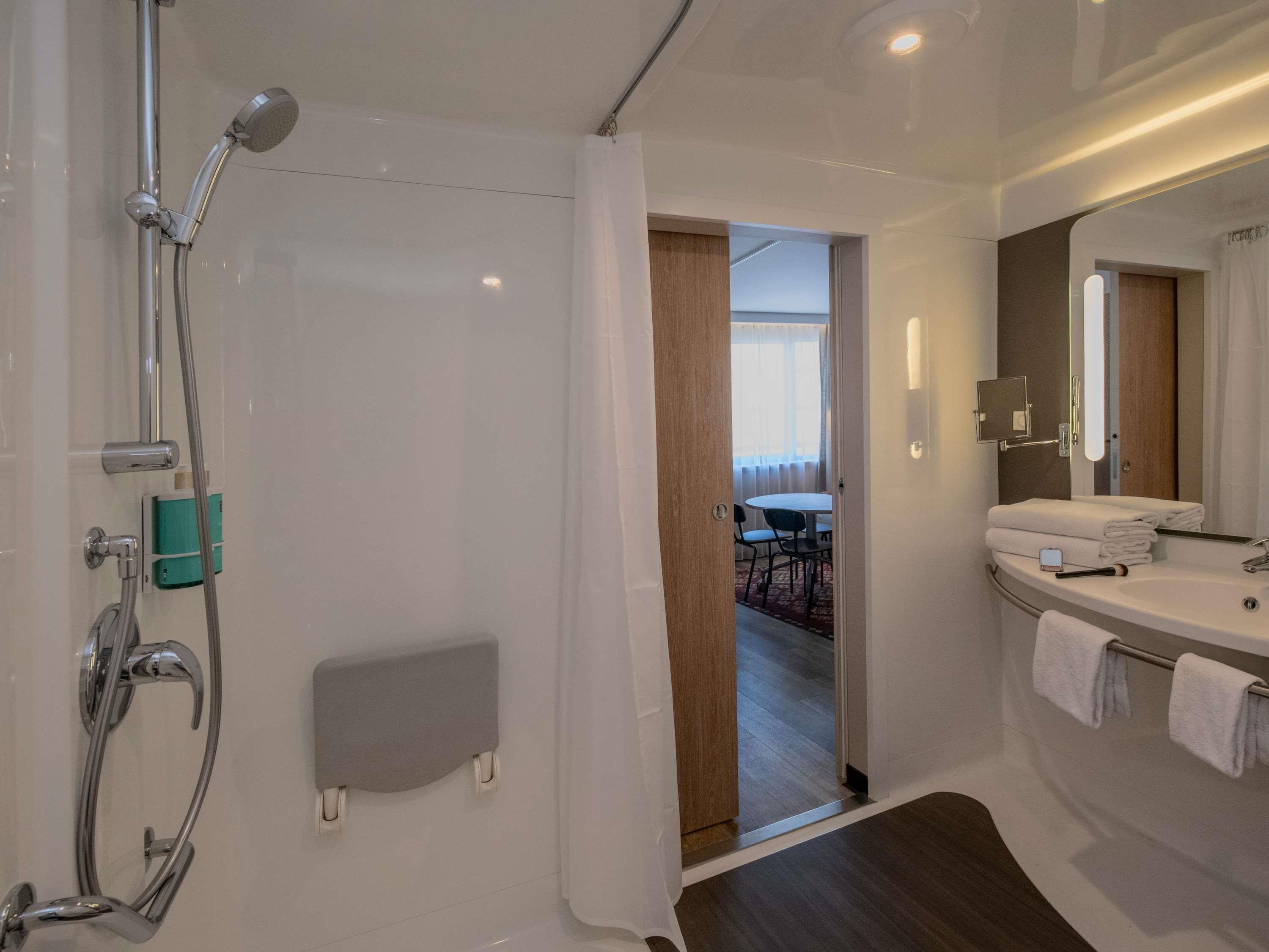 جناح سوبيريور بسرير مزدوج مع أريكة لذوي الإعاقة، Novotel Suites Nice Airport Hotel 5/5