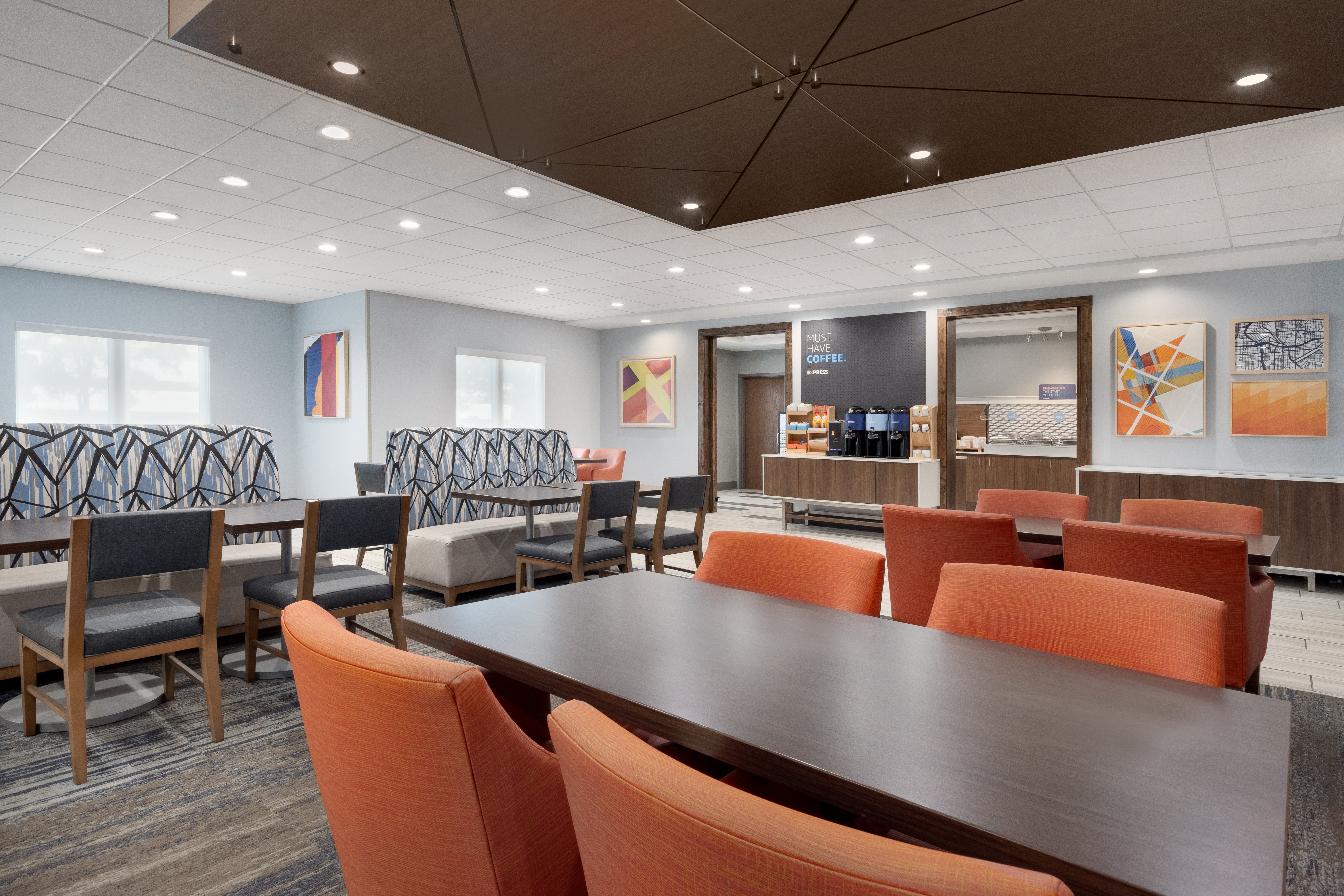 Holiday Inn Express Hotel Suites Saginaw 58/76