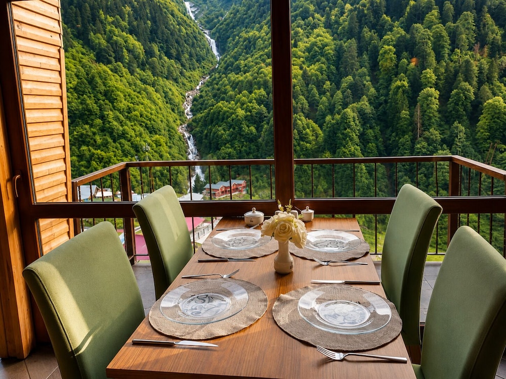 AYDER DOGA RESORT 65/84