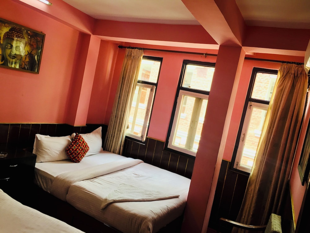 Hotel Plumeria Inn 12/39