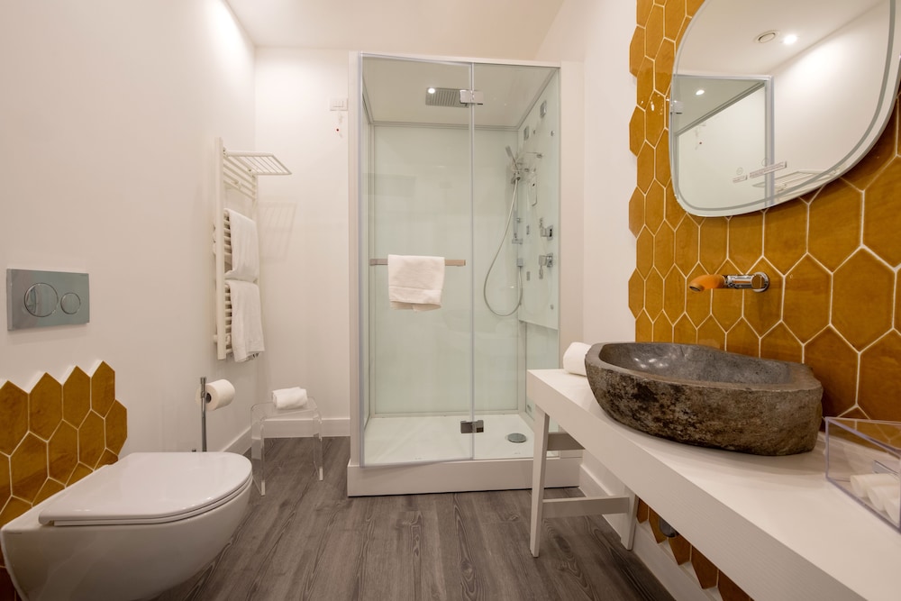 Diamond Suite 56/63