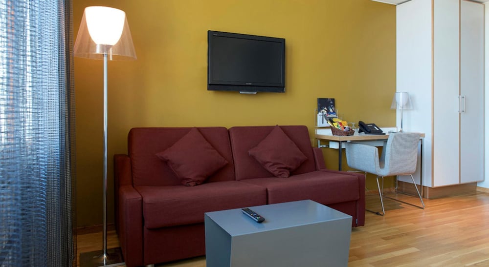 Quality Hotel 33 31/55