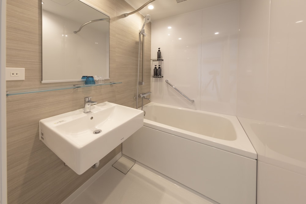 Hewitt Resort Naha 25/61
