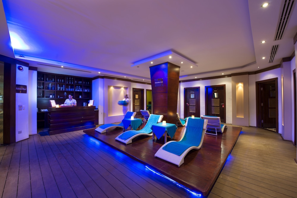 swimming pool spa