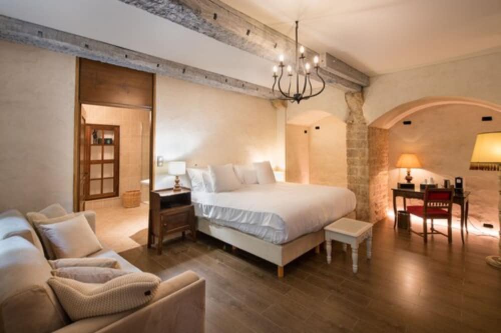 Hotel Des Remparts 24/67