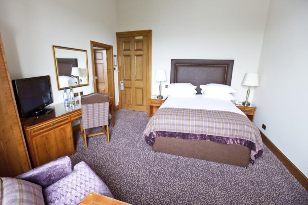 Grange Manor Hotel 12/53