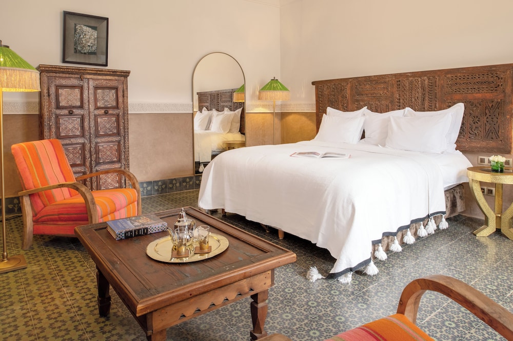 EXCLUSIVE, VILLA
