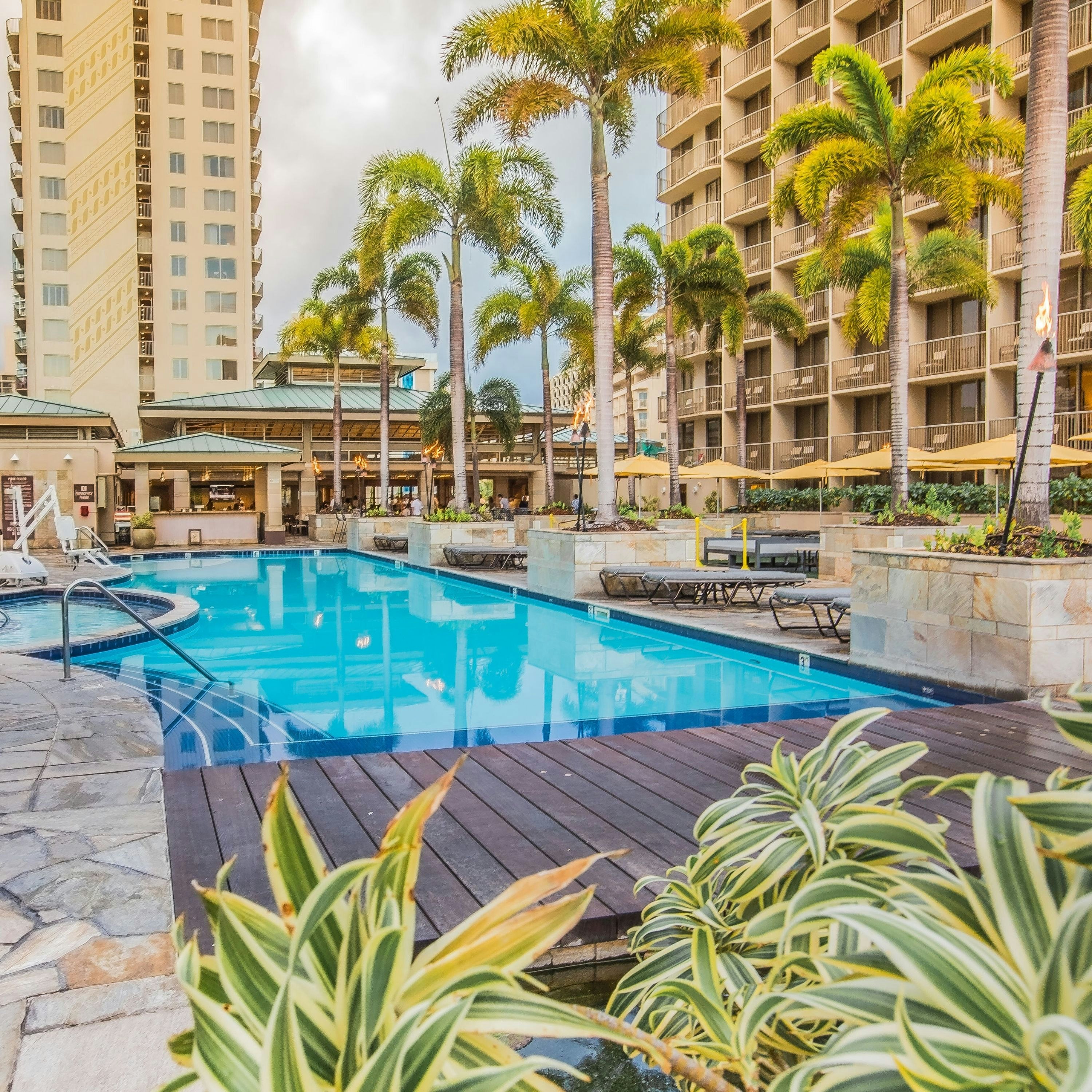 Embassy Suites By Hilton Waikiki Beach Walk 42/42
