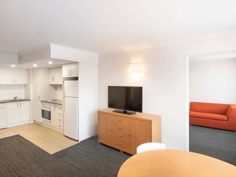 Mercure Newcastle 30/50
