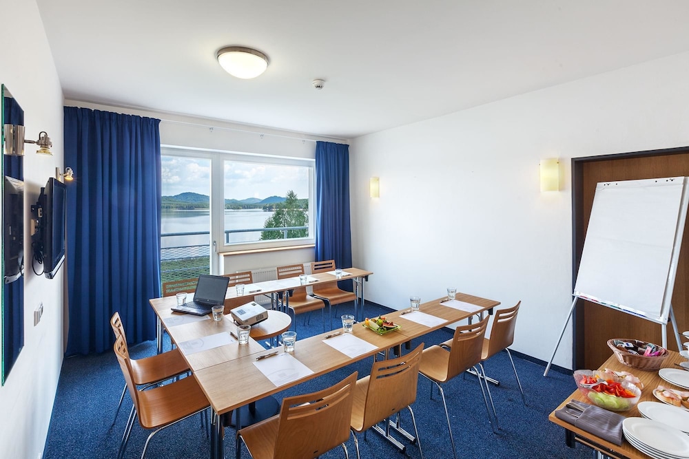 Hotel Port Doksy 24/50