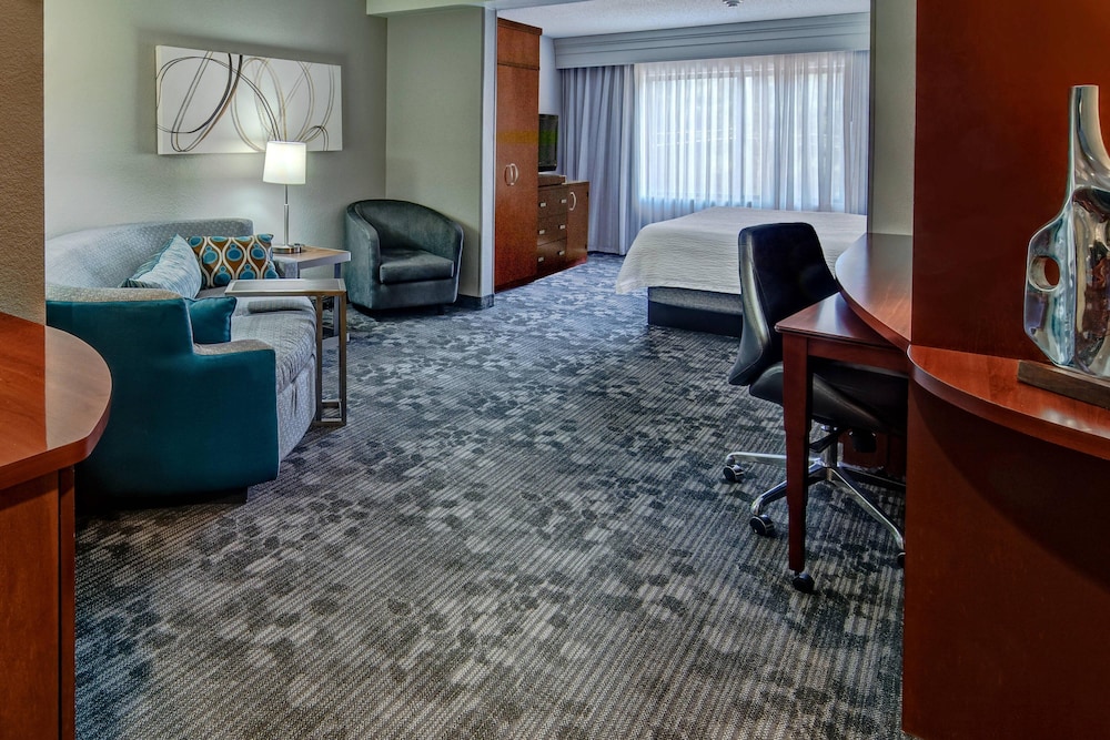 Courtyard by Marriott Troy 28/54