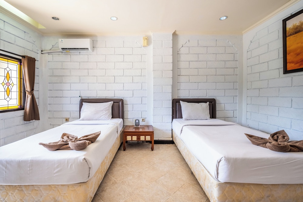 VILARISI HOTEL 21/57