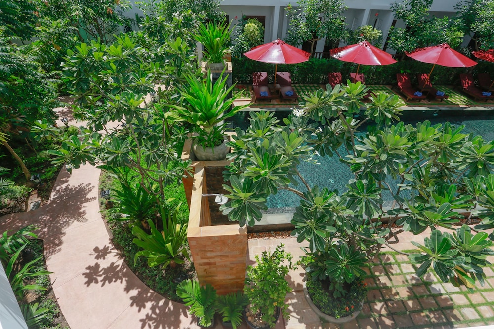 The Moon Residence Spa 67/71