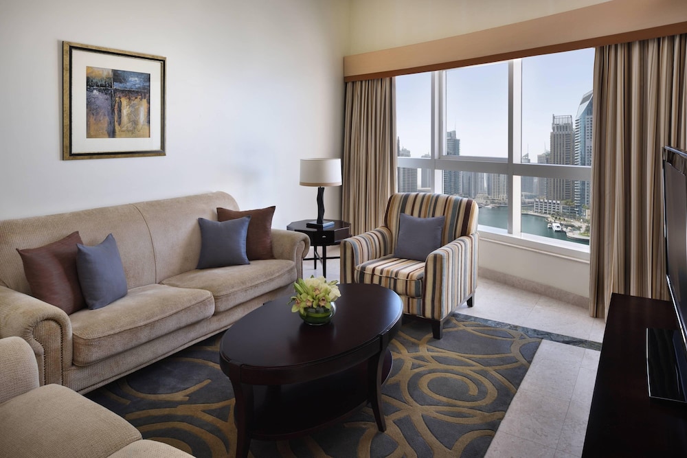 Dubai Marriott Harbour Hotel Suites 23/32