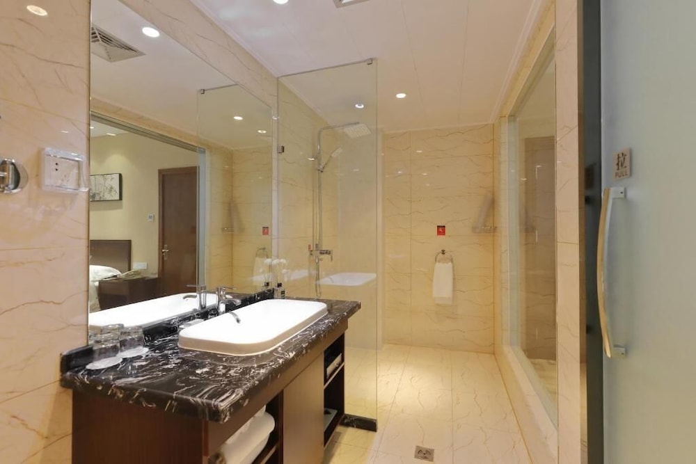 Tianjin Ocean Hotel 10/58