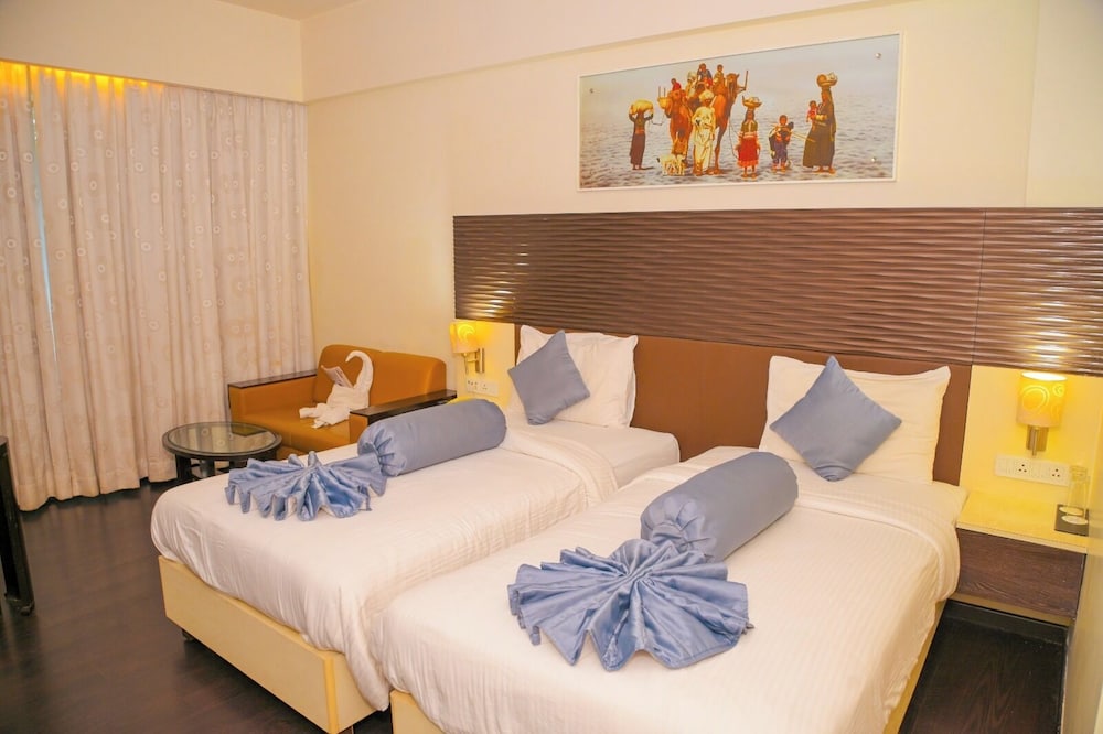 Ambar Sarovar Portico 25/48