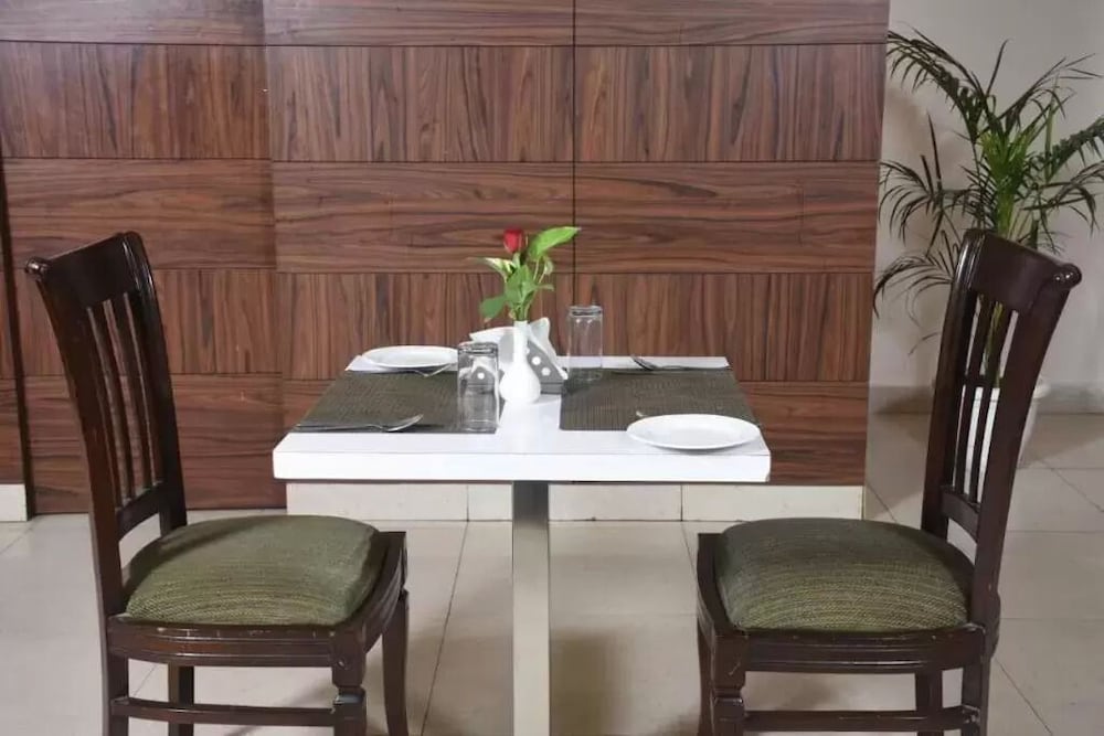 Regency Varanasi Hotel 15/22