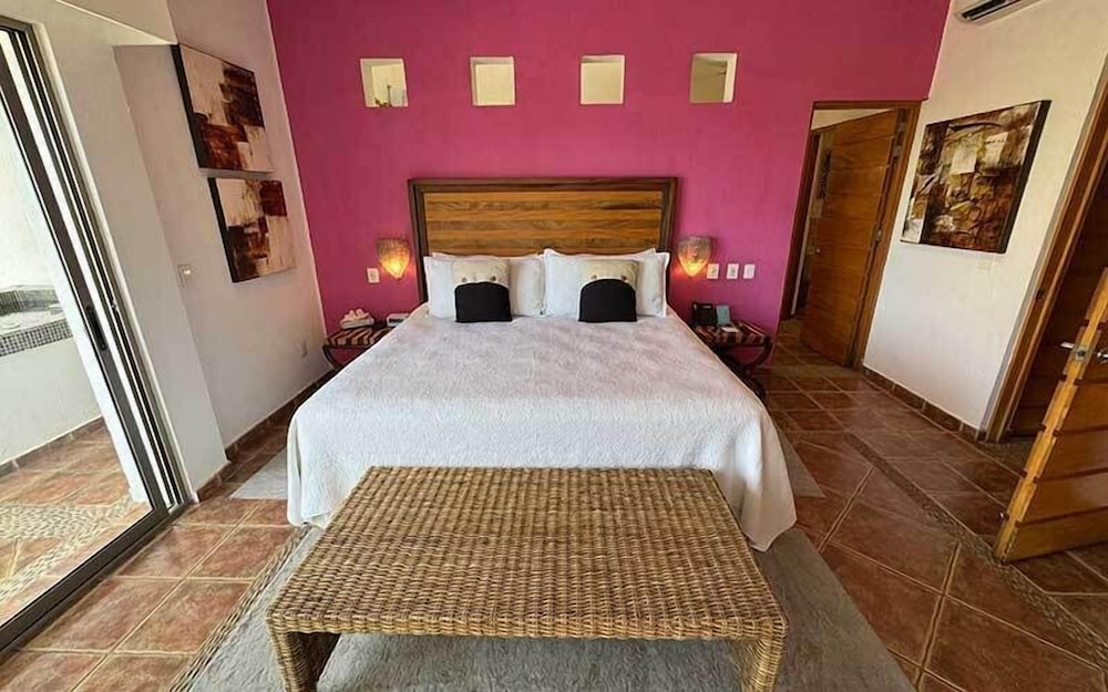 Casa Cupula 27/77