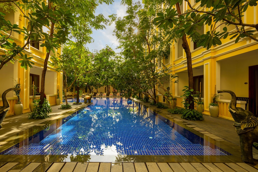 La Residence WatBo Hotel 61/64