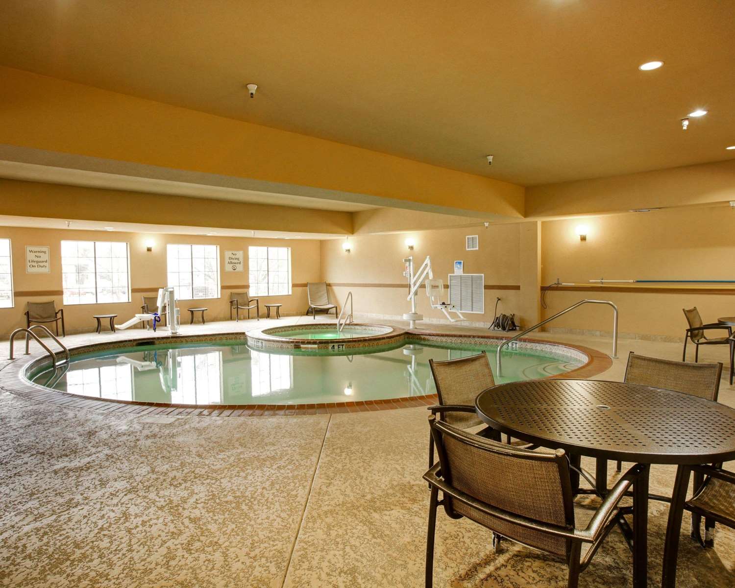 Comfort Suites Buda - Austin South 7/17